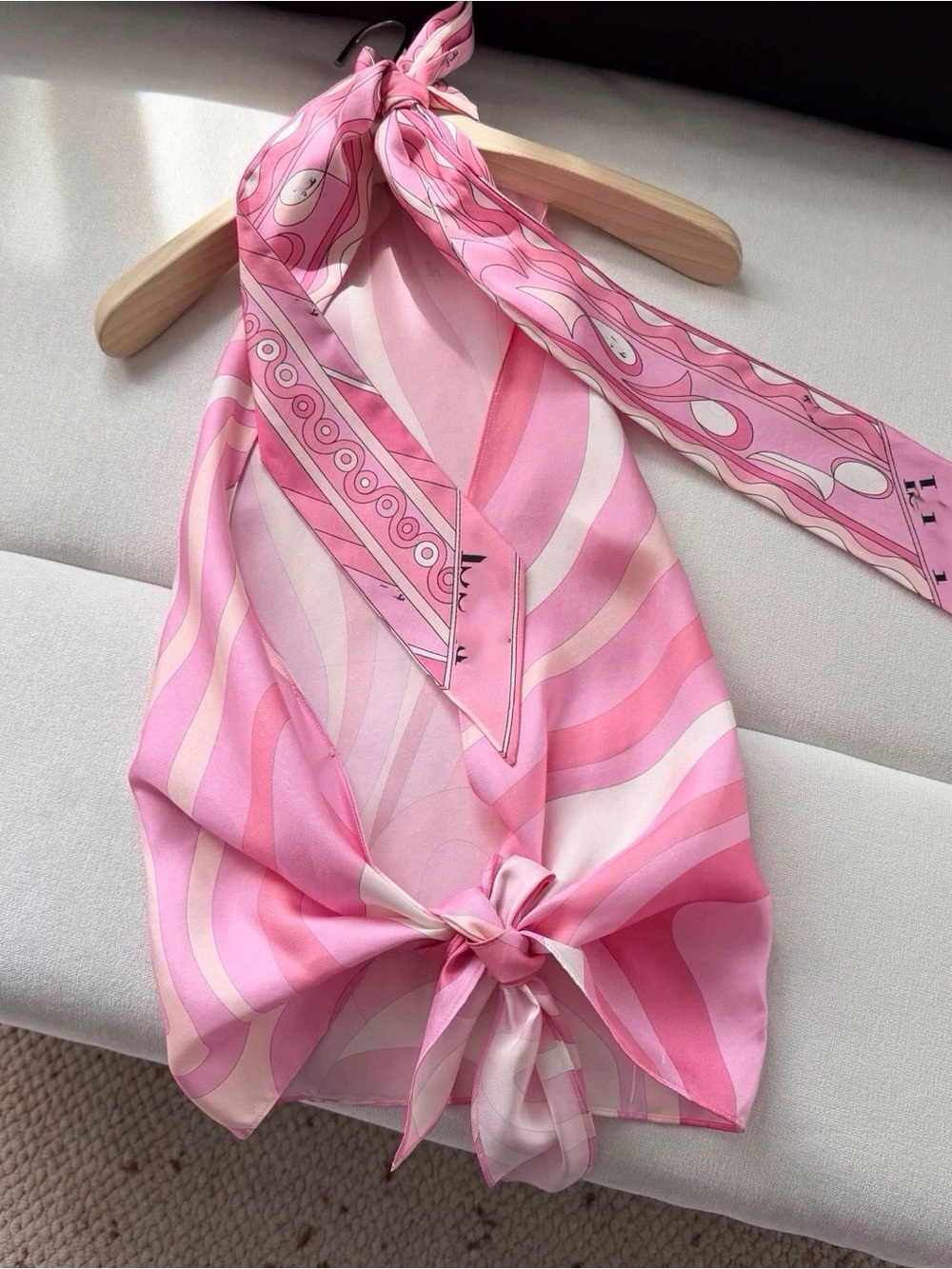 Emilio Pucci Pink and White Abstract Silk Halter Crop Top - Picture 2 of 3